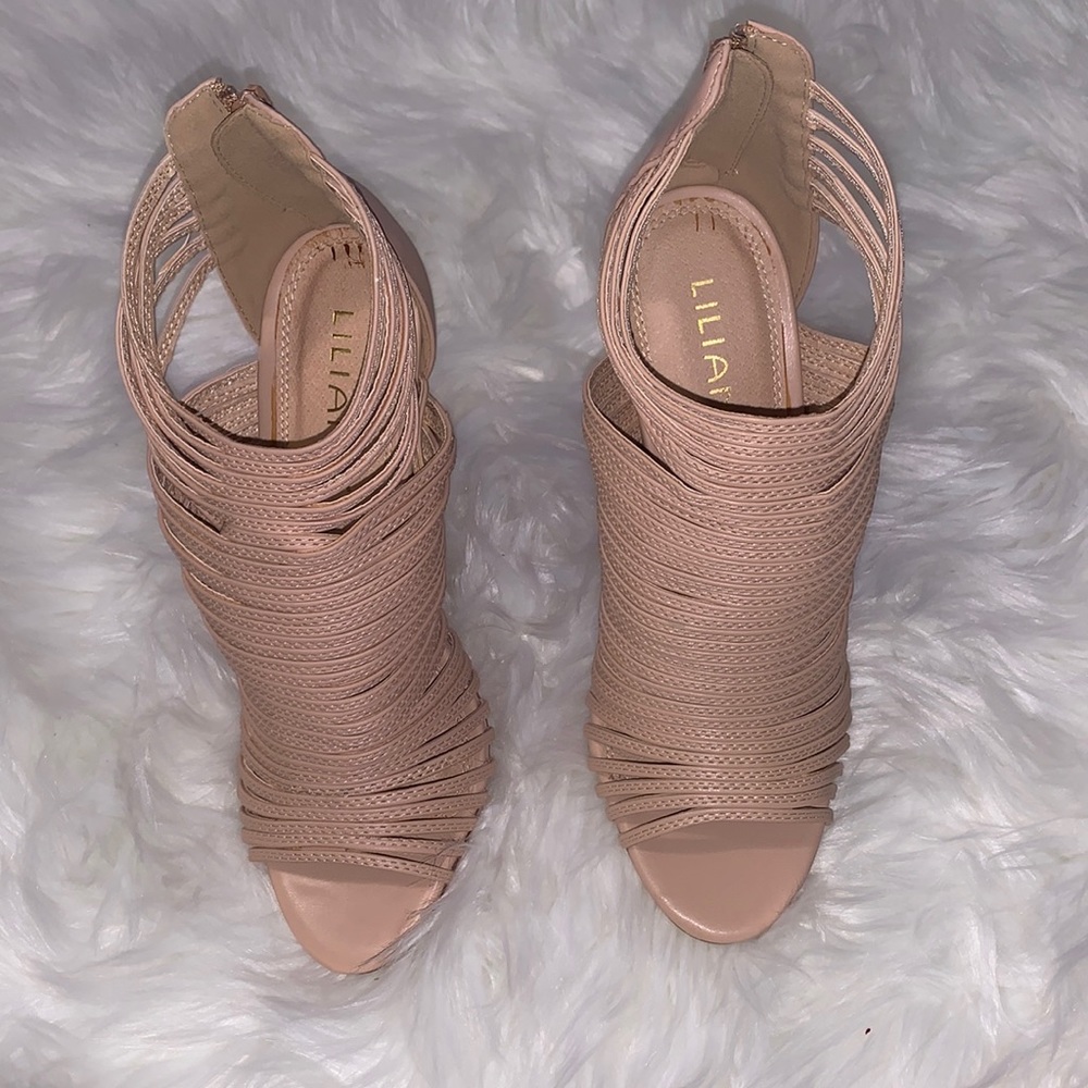 Women Plush Heels- Size 8 Never worn